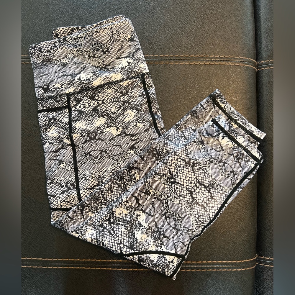 Zyia Light n Tight leggings
Sz 8-10